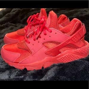 Nike Huarache Triple Red